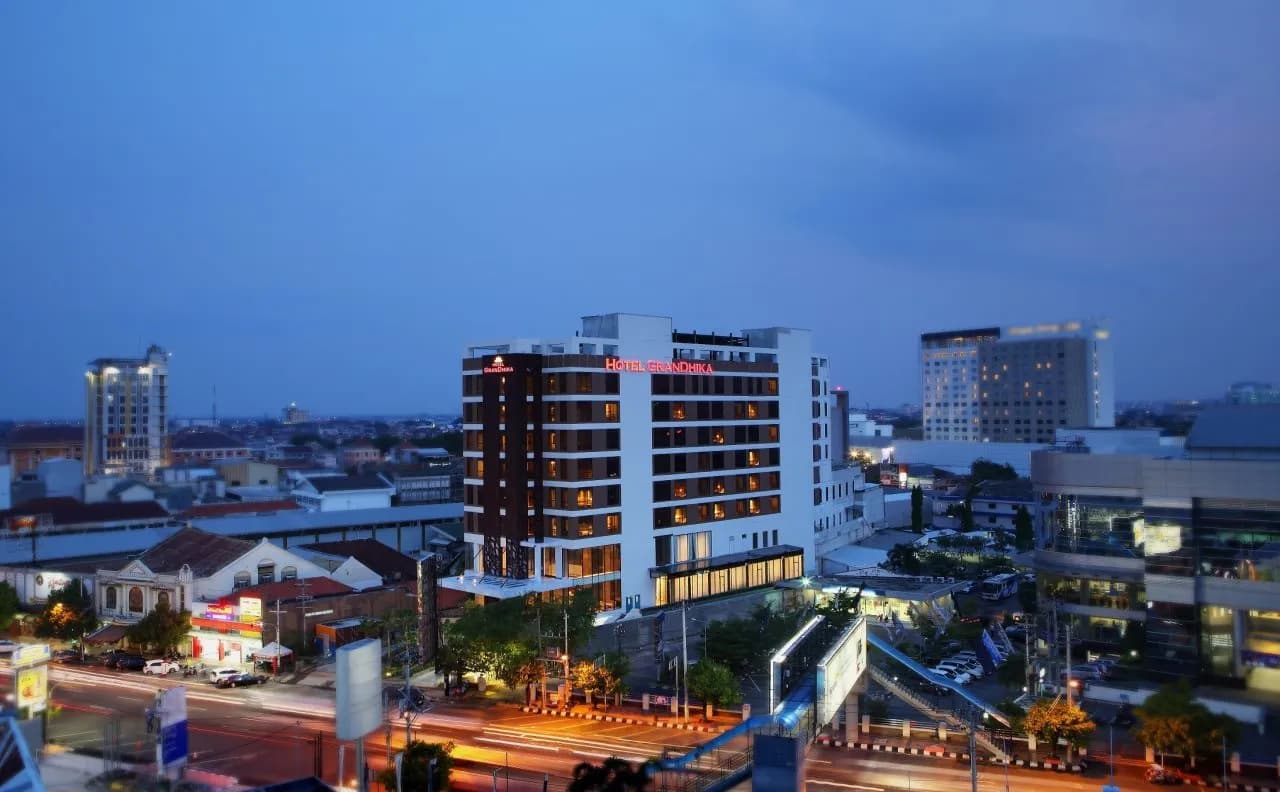 Grandhika Pemuda Semarang Hotel
