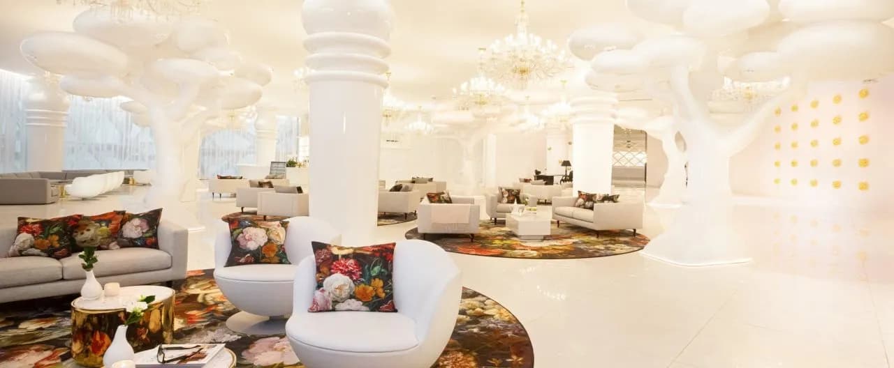 Mondrian Doha 5