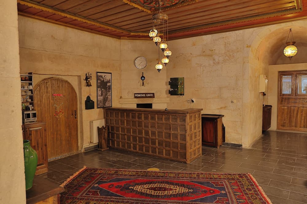 Demisos Caves Hotel 4