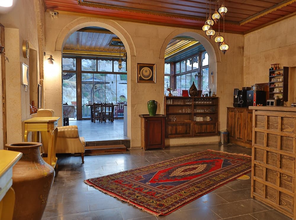Demisos Caves Hotel 3