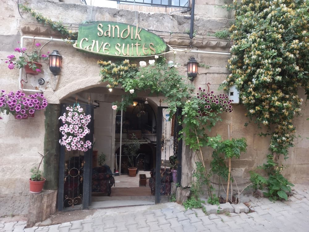 Sandık Cave Hotel