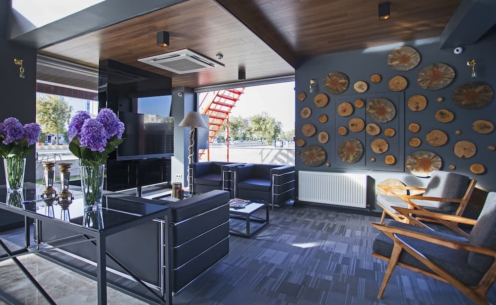 Cura Hotel 5