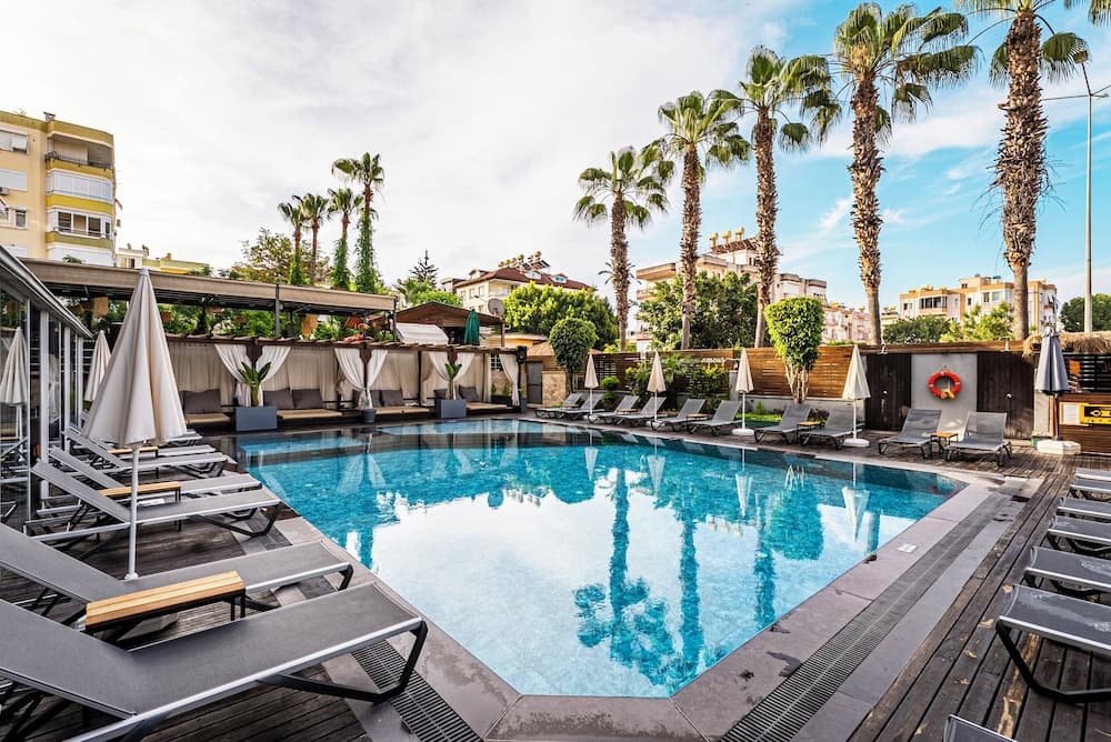 HMA Hotel & Suites