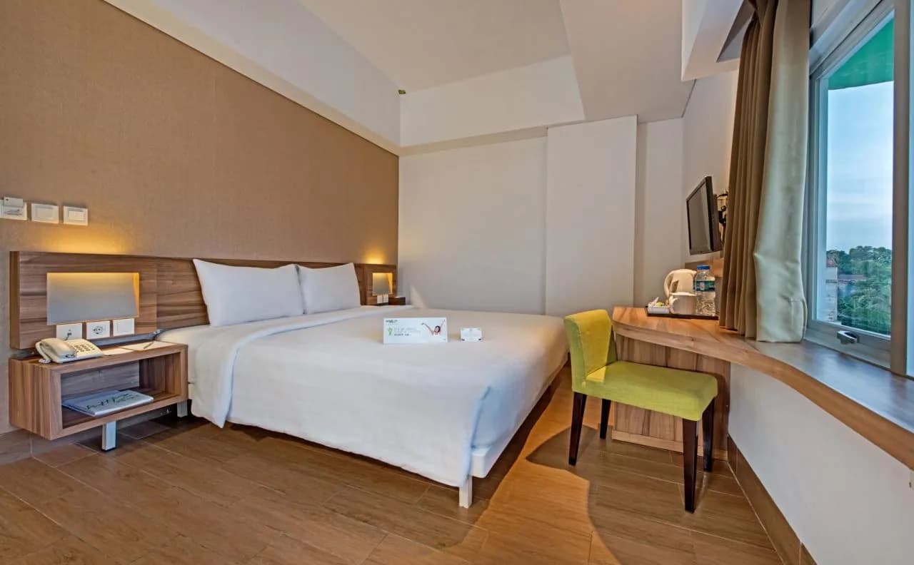Whiz Prime Hotel Basuki Rahmat Malang 2