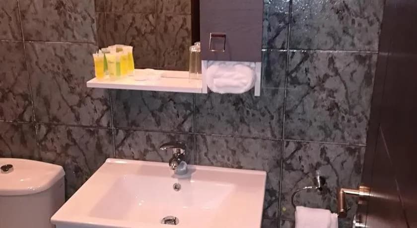 Shams Al Weibdeh Hotel Apartment 2