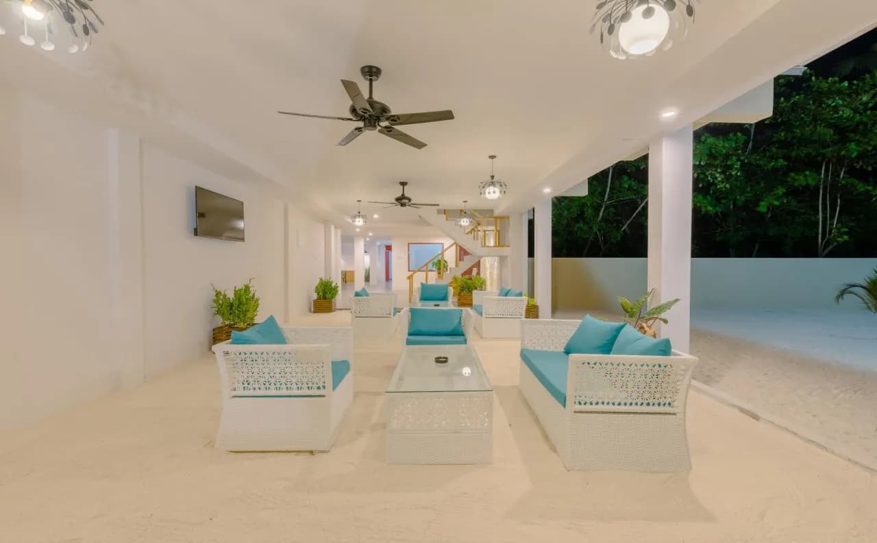 White Sand Dhigurah 3