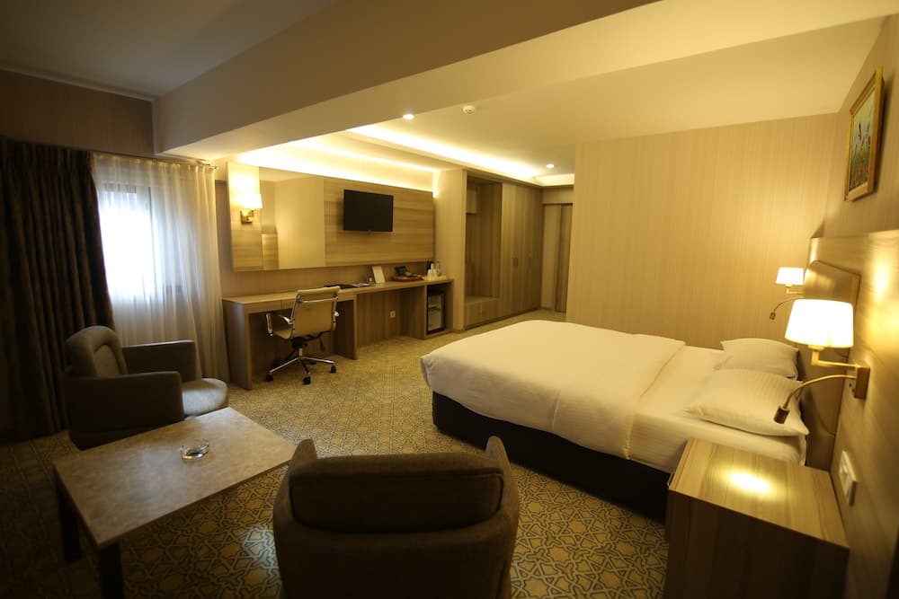 Hotel Excellence Inn 2