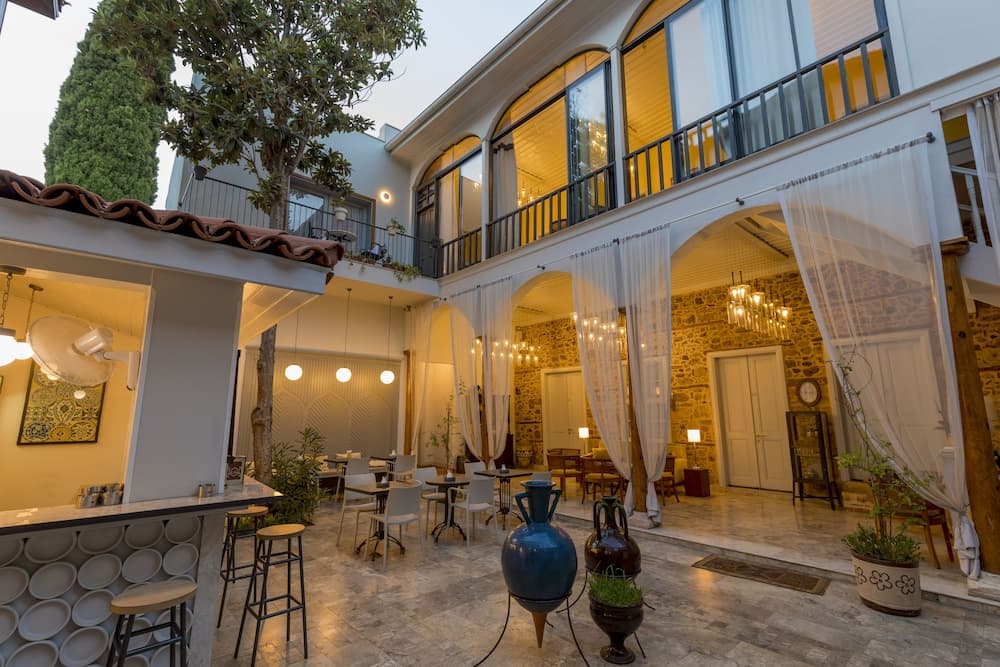 Delight Deluxe Boutique Hotel