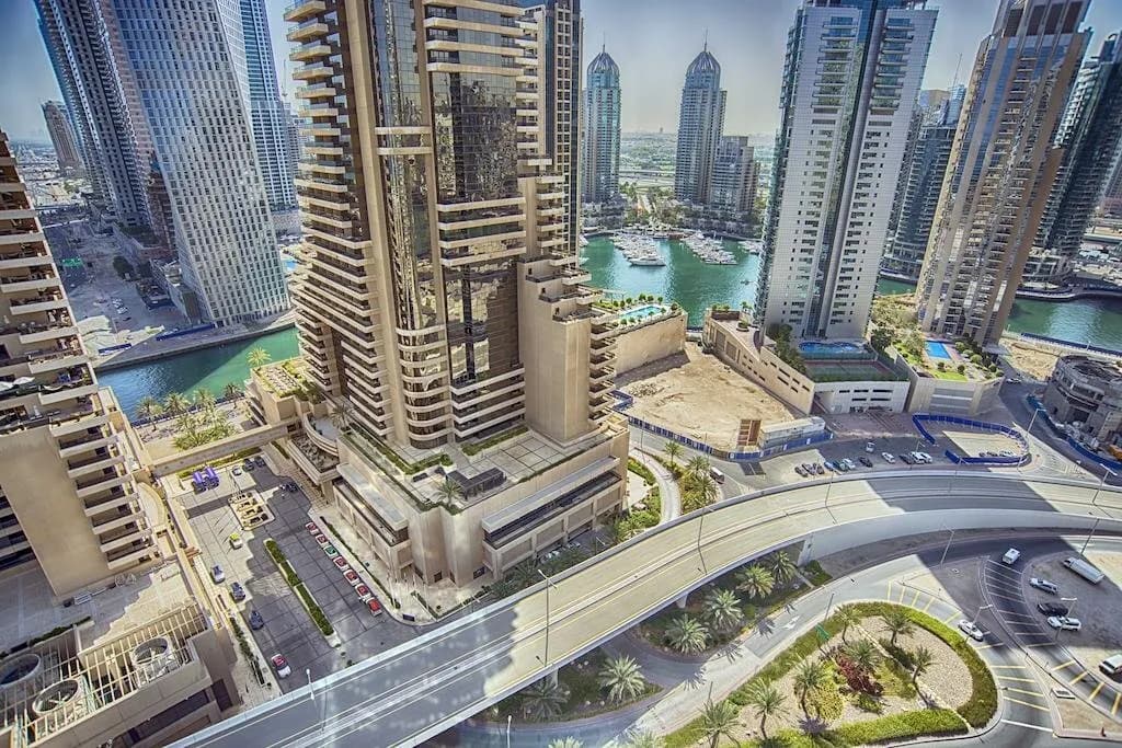 Botanica Tower 4
