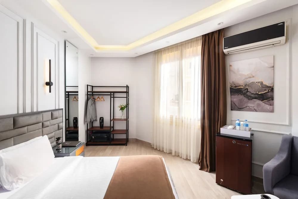 Capital Hotel 3