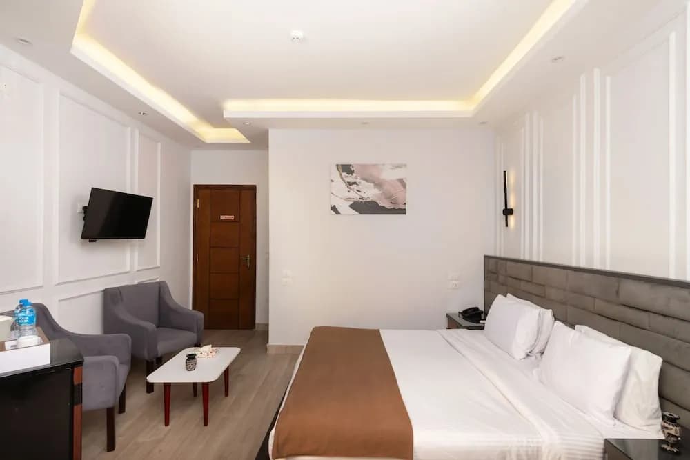 Capital Hotel 5