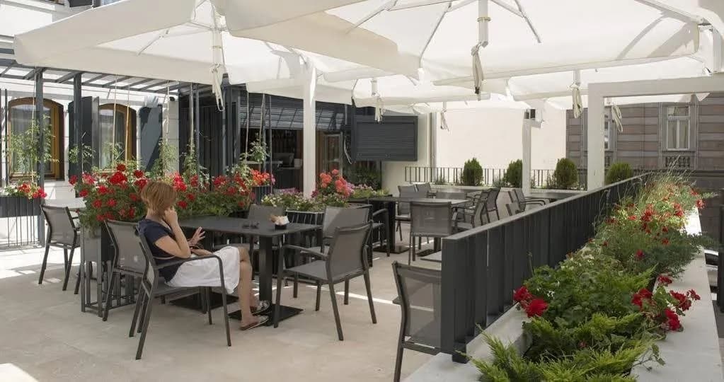 Hotel Sana 4