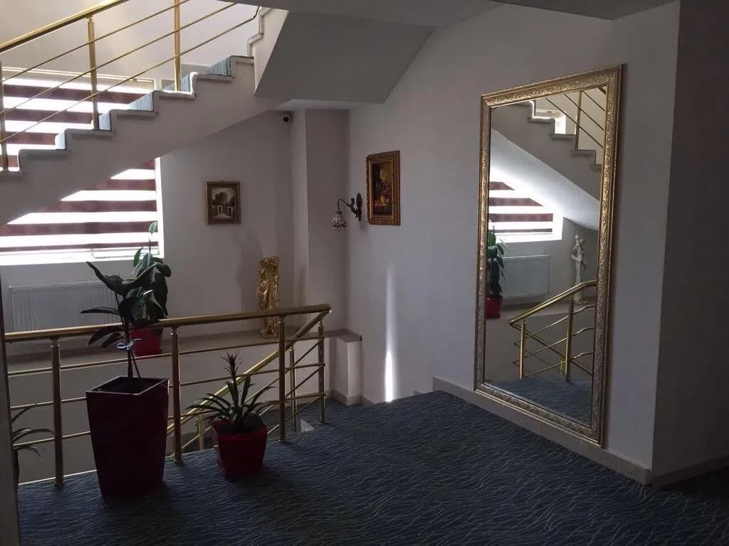 Renessans Hotel 4