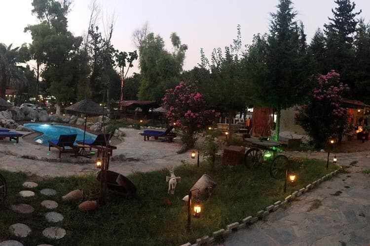 Utopia Lodge Hotel 2