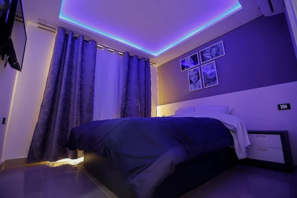 Azar Hotel 3