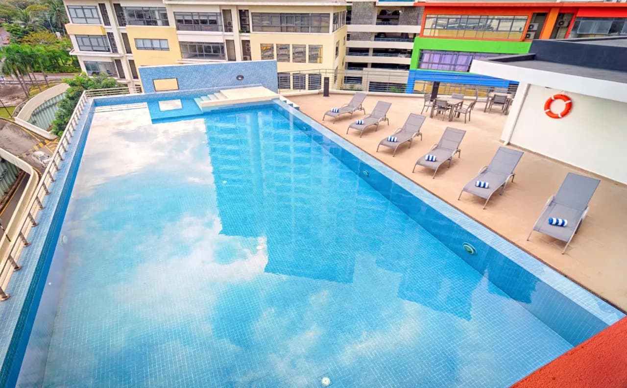 Bespoke Hotel 3