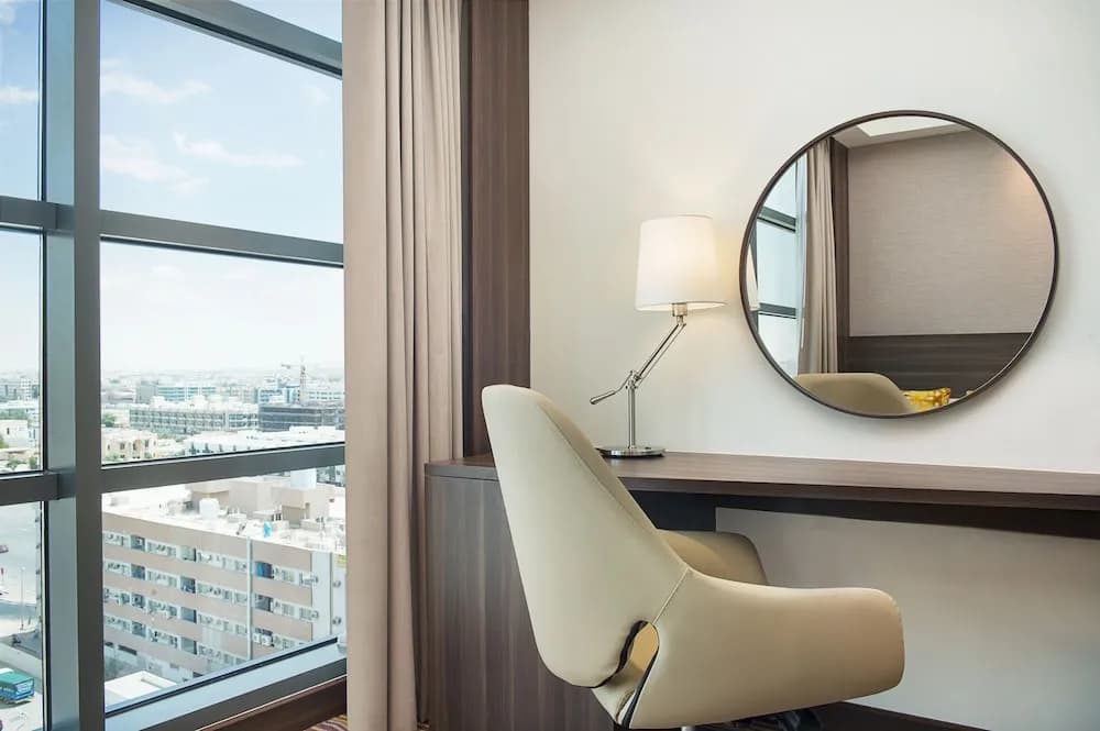 Hampton by Hilton Dubai Airport 5