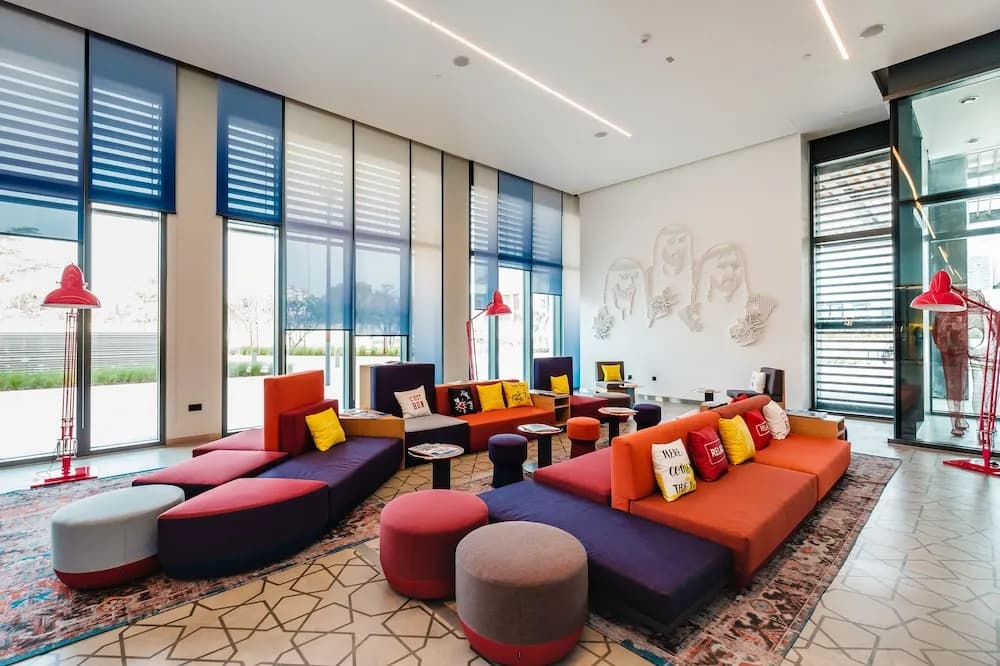 Hampton by Hilton Dubai Al Seef 2