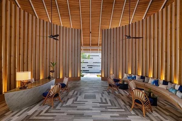 Emerald Faarufushi Resort & Spa 5