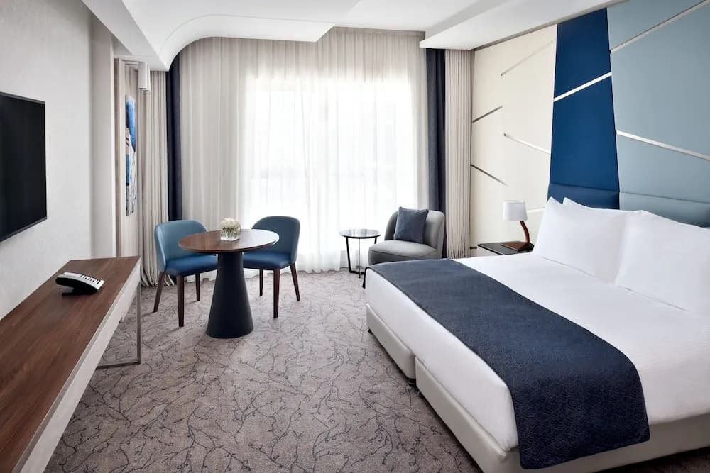 Mövenpick Hotel Apartments Downtown Dubai 3