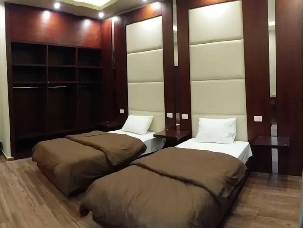 Grand Palace Hotel 5