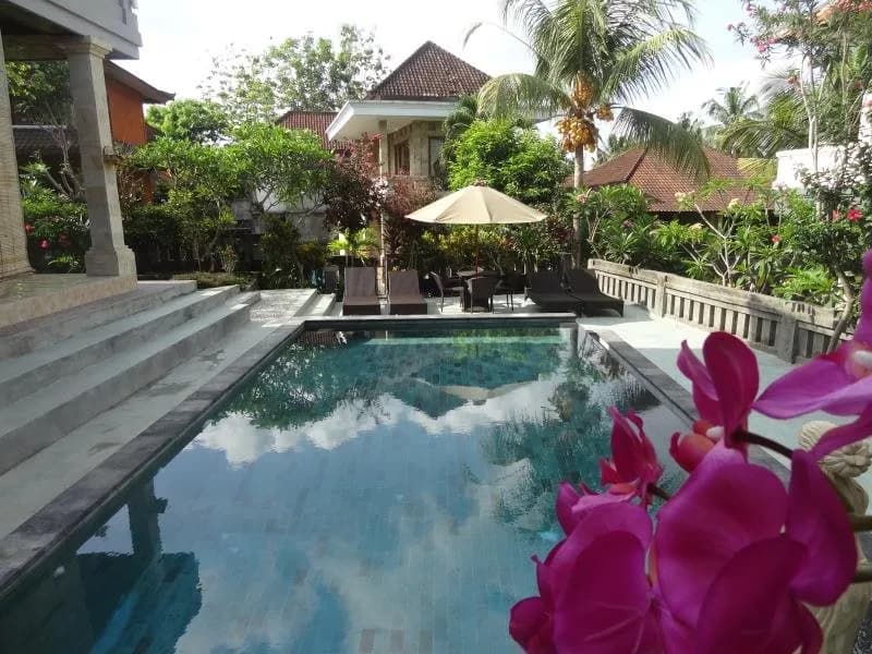 Kartika Bungalow's