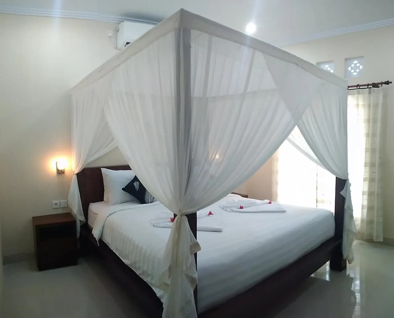 Kartika Bungalow's 4