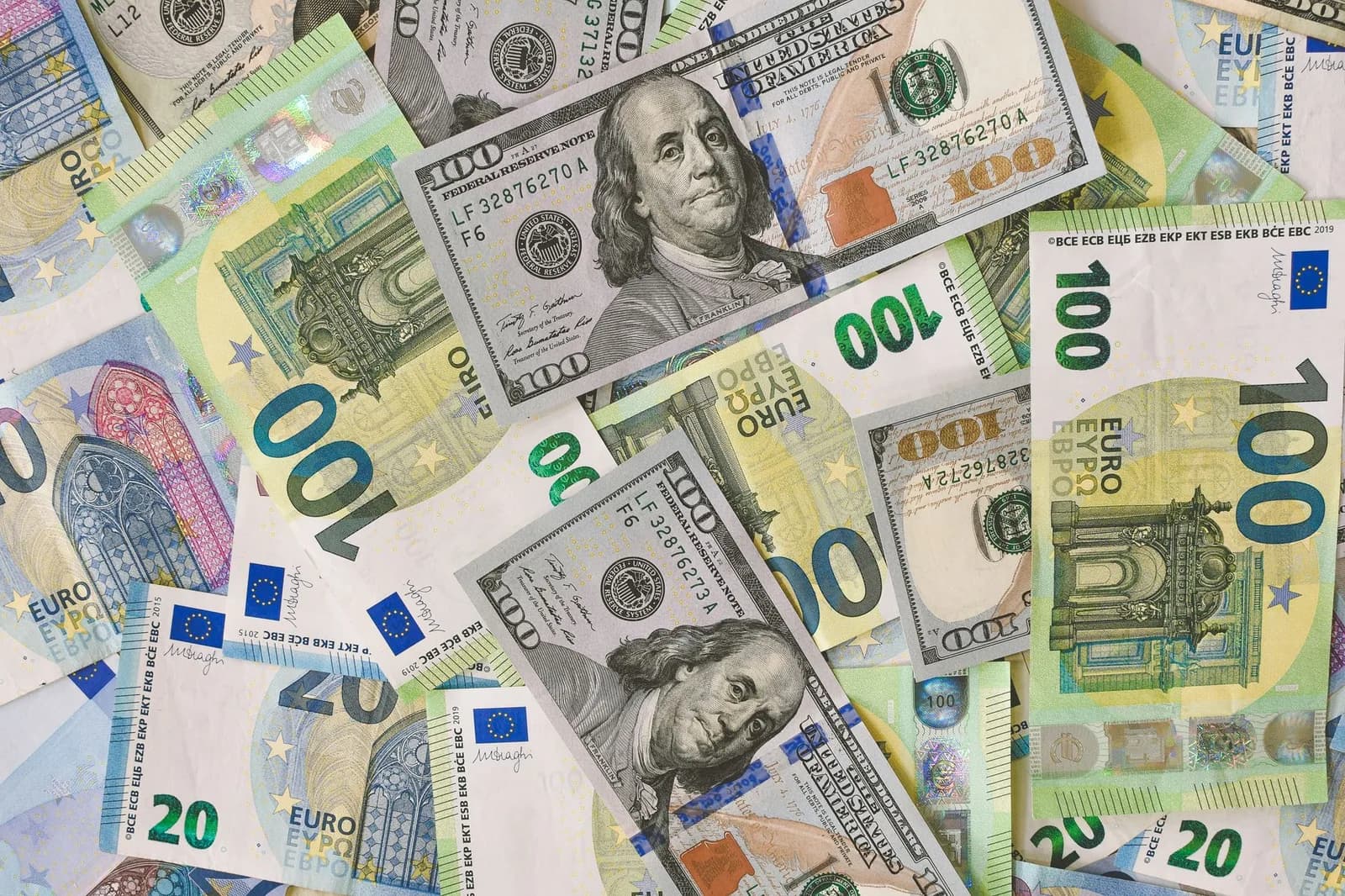 Dövizle Kiralama: Yabancı Misafirden Dolar/Euro Gelir Elde Etmenin Vergi Boyutu