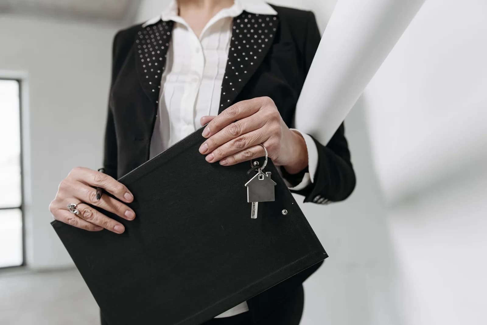 Kısa Dönem Kiralık Ev Açmanın Yasal Şartları ve Riskler 2026